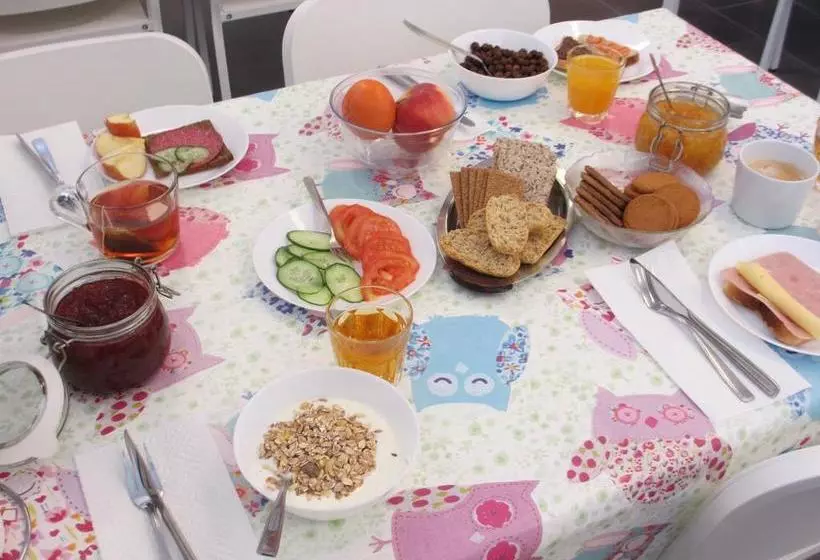 تختخواب و صبحانه Route 1 Guesthouse