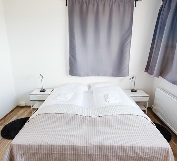 تختخواب و صبحانه Route 1 Guesthouse