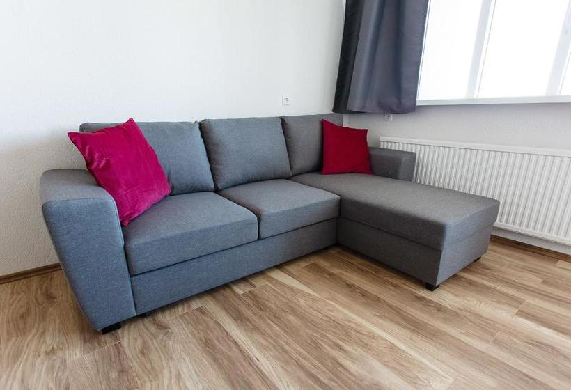 تختخواب و صبحانه Route 1 Guesthouse