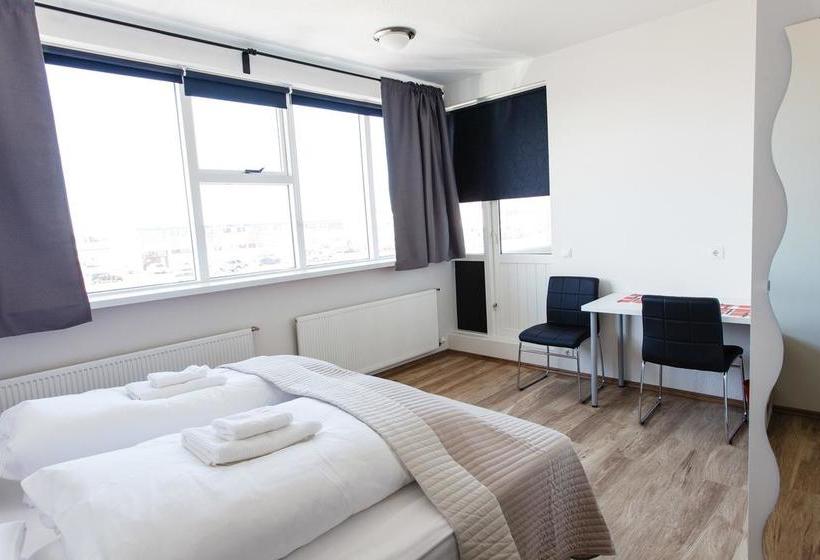 تختخواب و صبحانه Route 1 Guesthouse