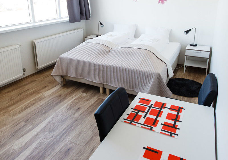 تختخواب و صبحانه Route 1 Guesthouse