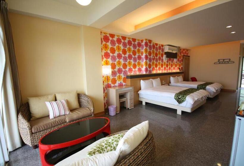 تختخواب و صبحانه Spray House