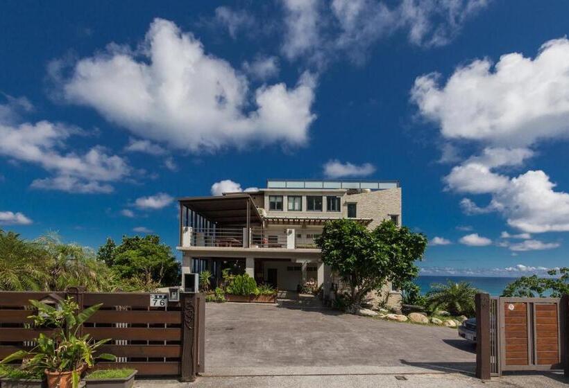 تختخواب و صبحانه Spray House