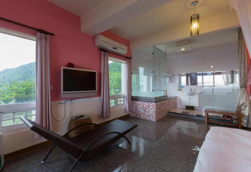 تختخواب و صبحانه Spray House