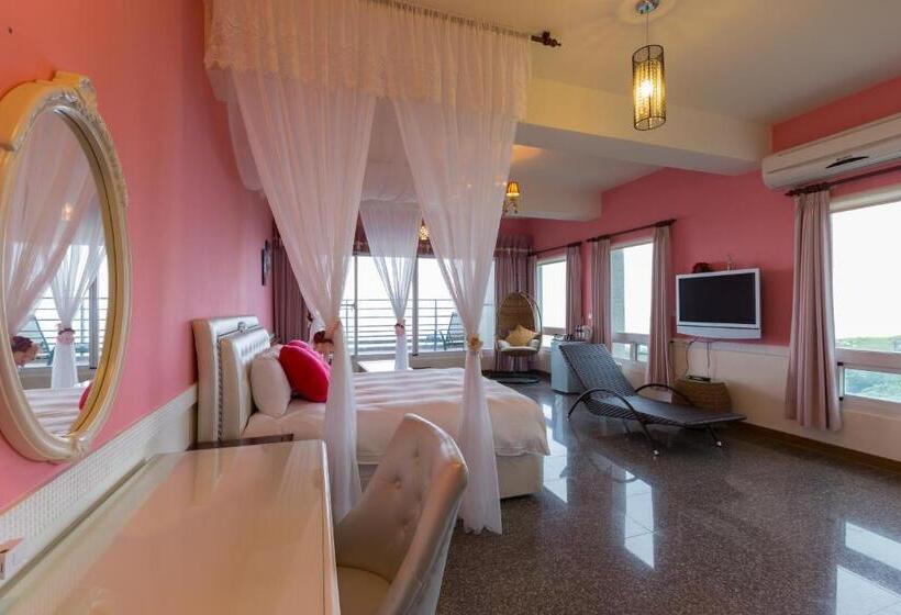 تختخواب و صبحانه Spray House