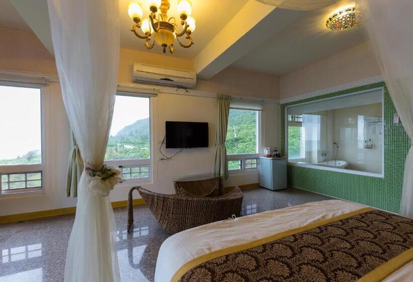 تختخواب و صبحانه Spray House