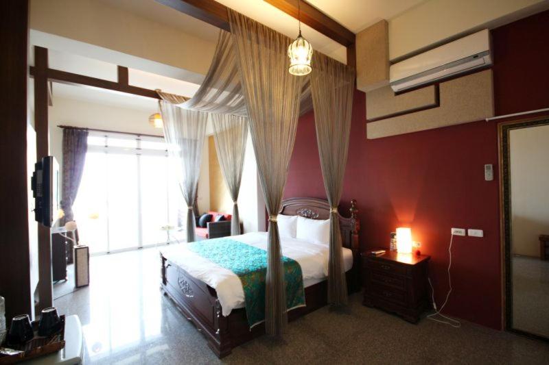 تختخواب و صبحانه Spray House