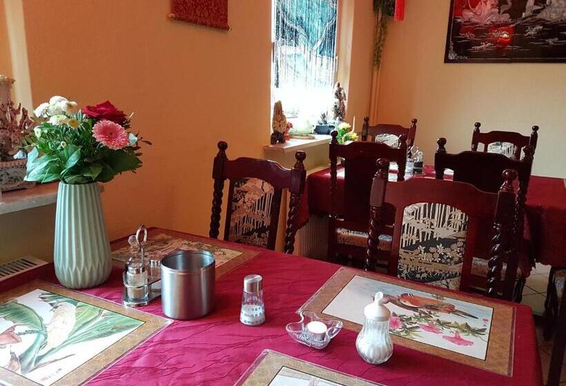 Отель Alte Post