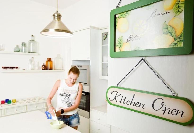 Fotos del hotel Budapest Rooms Bed And Breakfast:  2