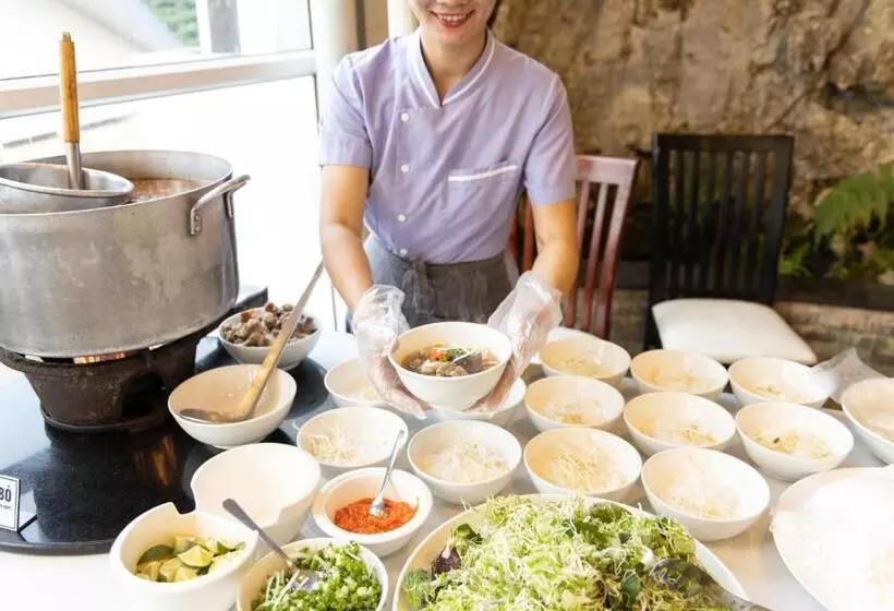 هتل Hoang Loc