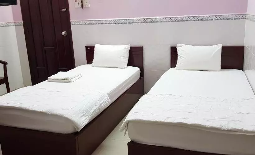 هتل Hostel Garnet