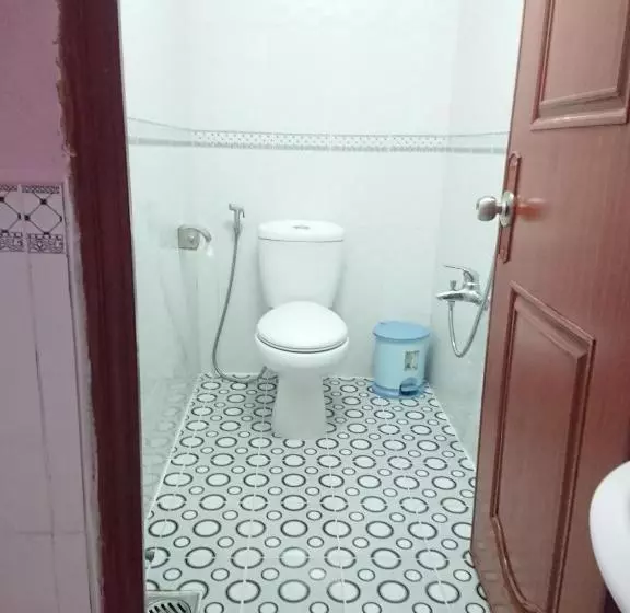 هتل Hostel Garnet