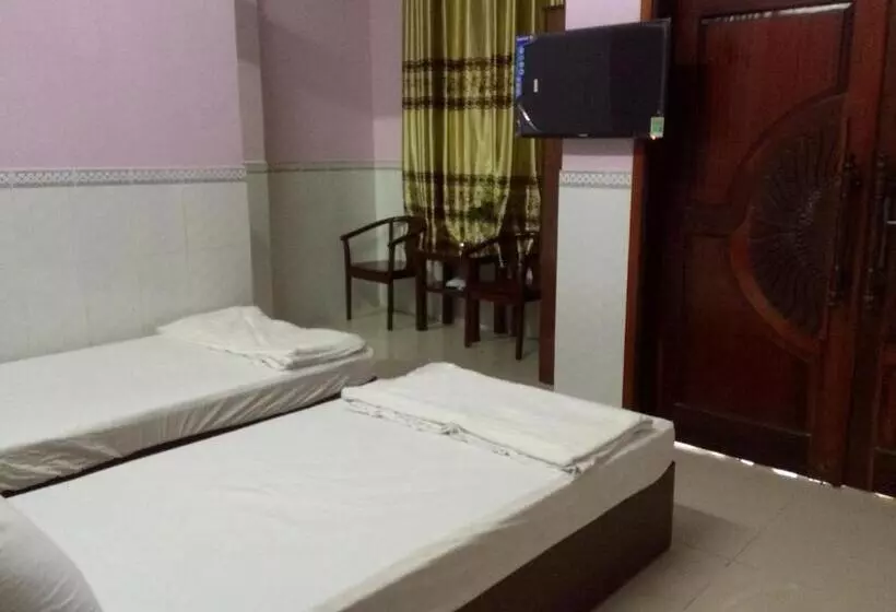 هتل Hostel Garnet