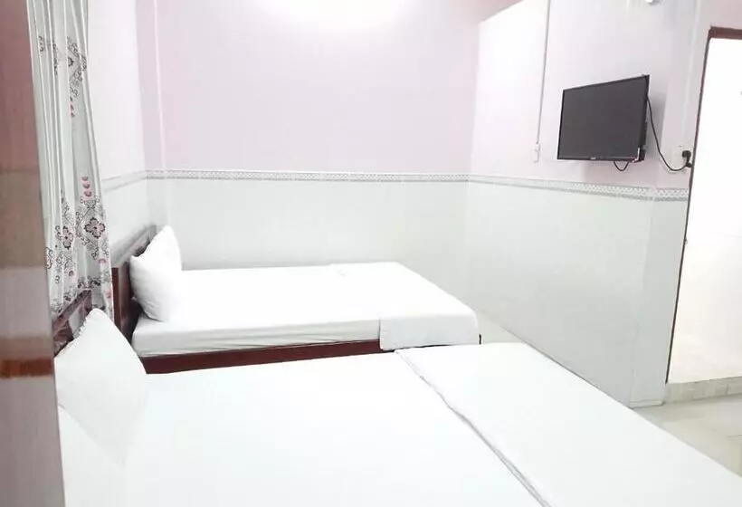 هتل Hostel Garnet