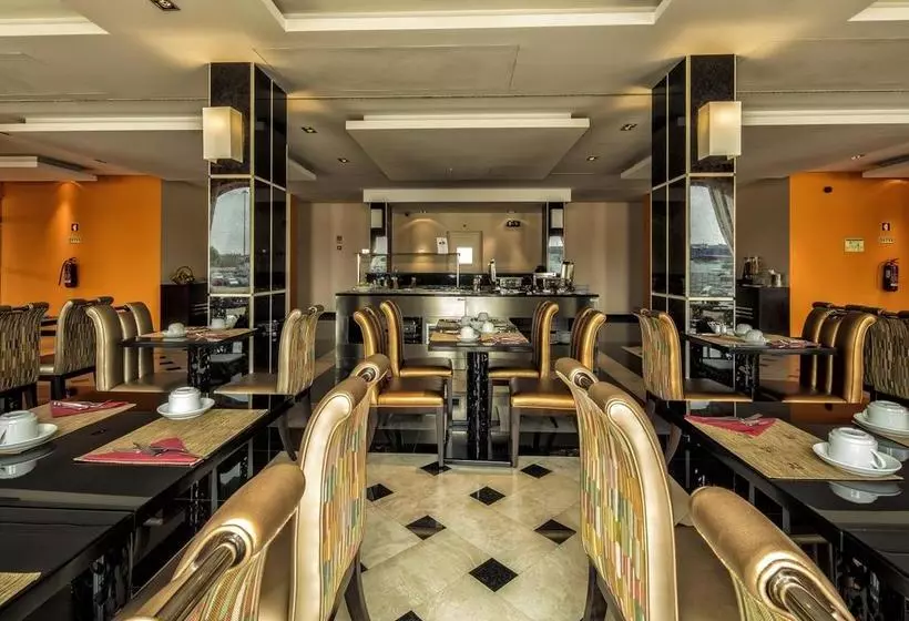 Iu Hotel Luanda Viana
