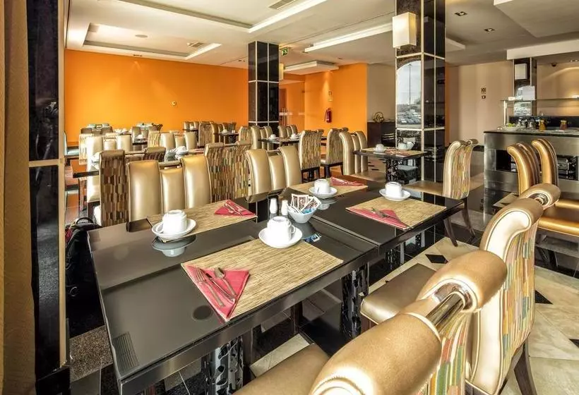 Iu Hotel Luanda Viana