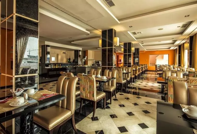 Iu Hotel Luanda Viana