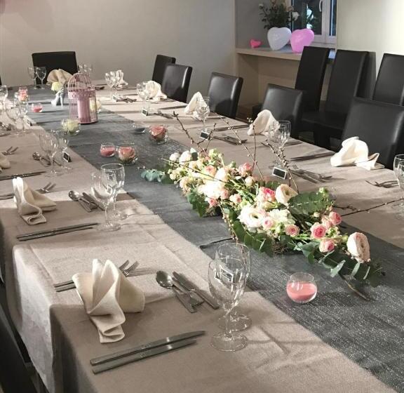 בית מלון כפרי Le Chene Pendragon