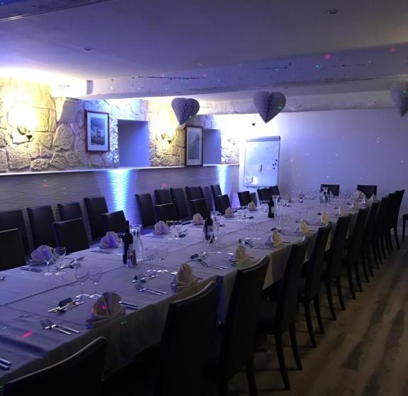 בית מלון כפרי Le Chene Pendragon