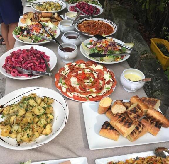 בית מלון כפרי Le Chene Pendragon