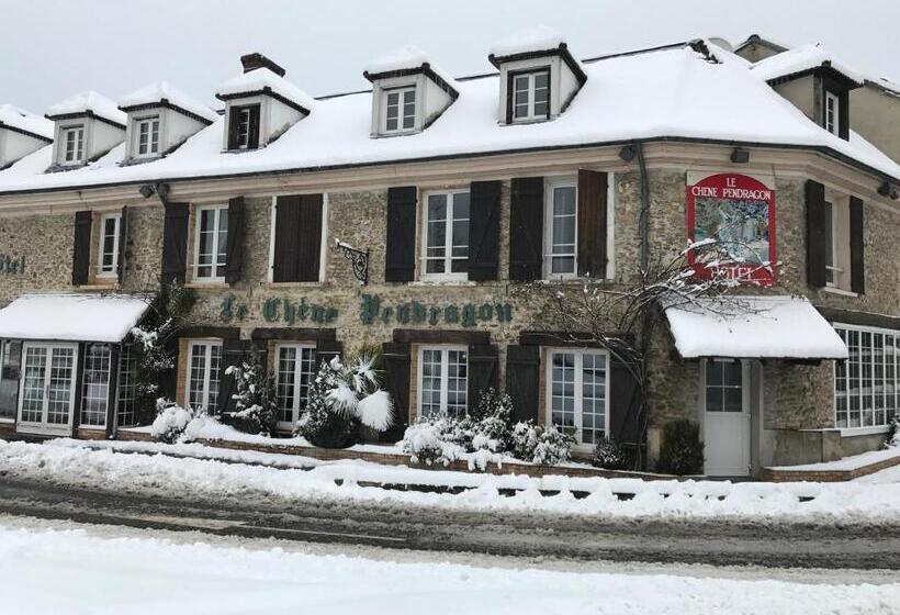 בית מלון כפרי Le Chene Pendragon
