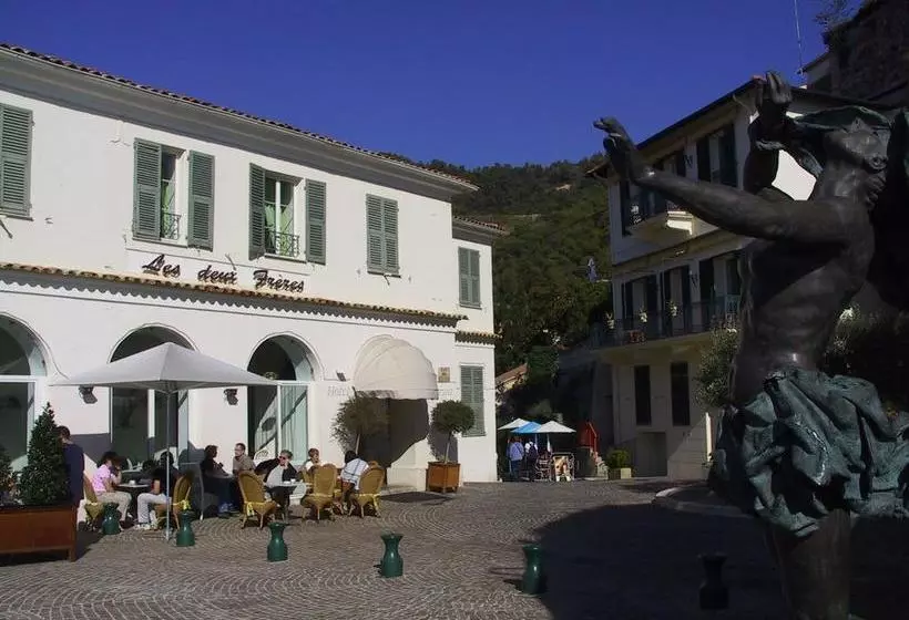 ホテル Hôtel Restaurant Les Deux Frères