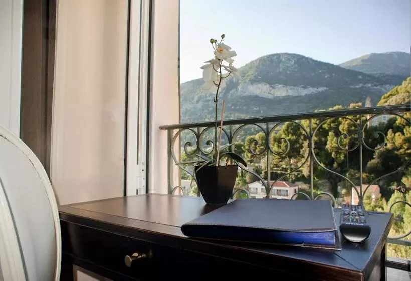 ホテル Hôtel Restaurant Les Deux Frères