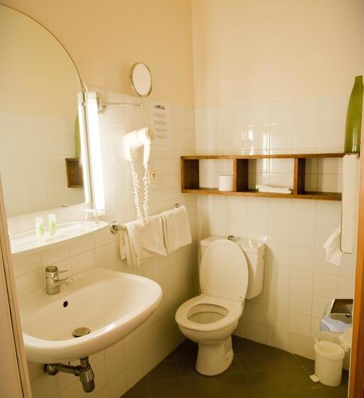 فندق Hôtel Restaurant Les Deux Frères