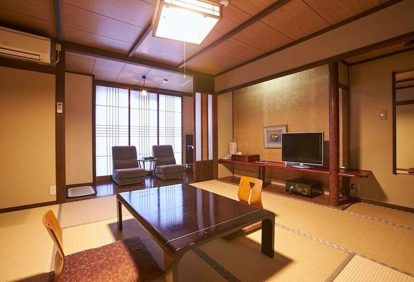 בית מלון כפרי Matsuya