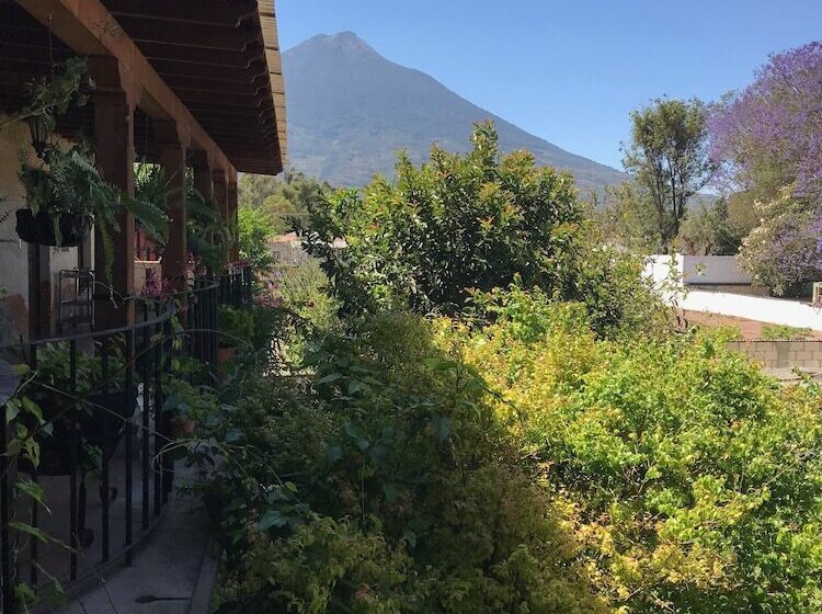 هتل Naif Boutique