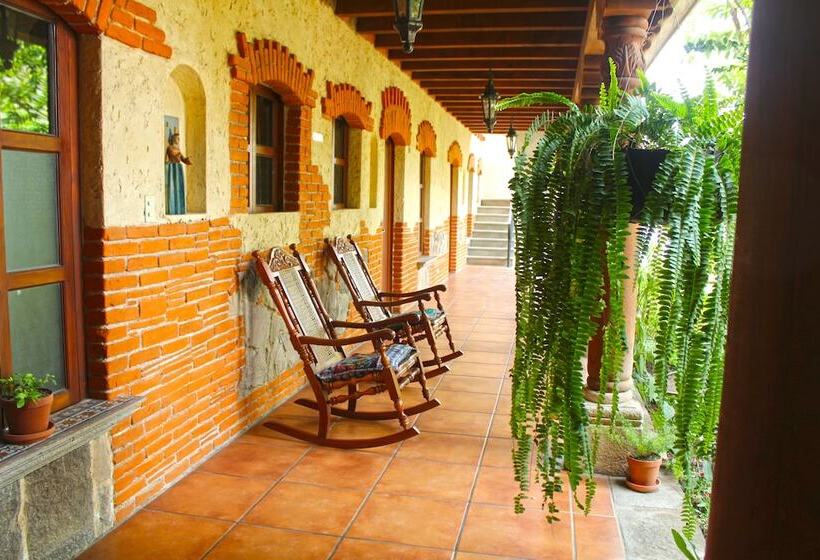 هتل Naif Boutique