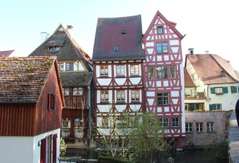 ホテル Schmales Haus