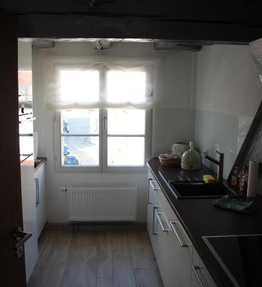 هتل Schmales Haus