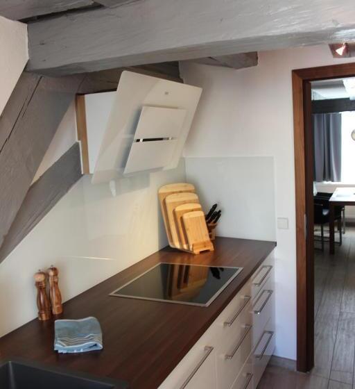 هتل Schmales Haus