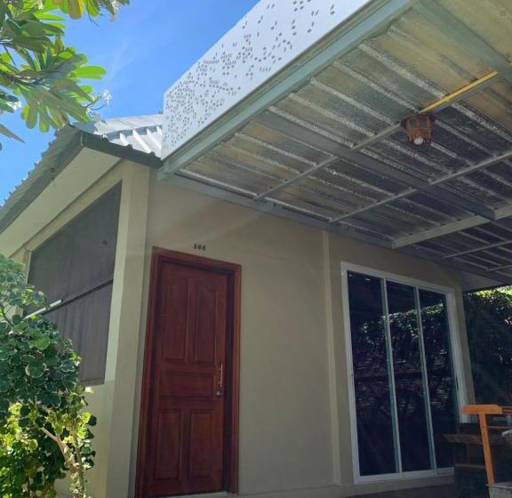 Paradise Resort Phi Phi Sha Plus