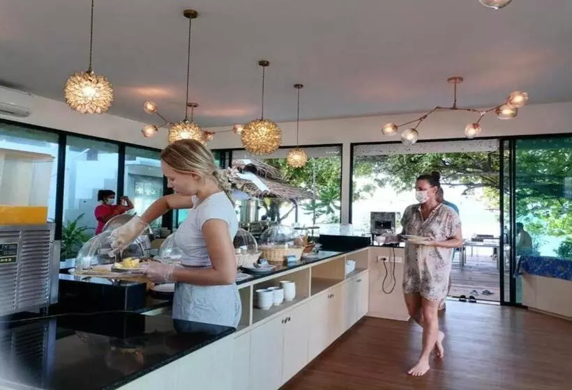 Paradise Resort Phi Phi Sha Plus