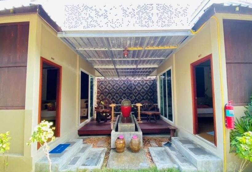 Paradise Resort Phi Phi Sha Plus