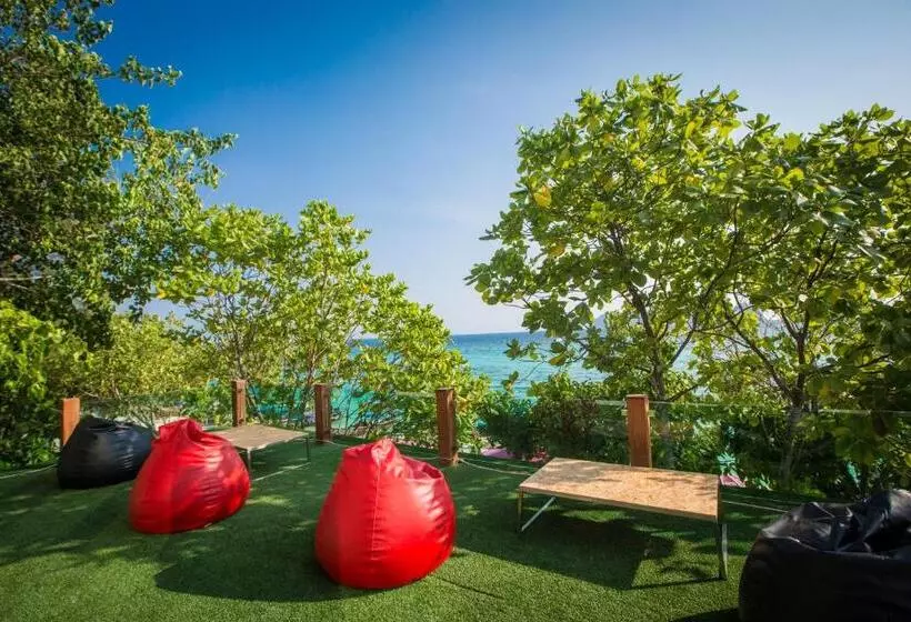Paradise Resort Phi Phi Sha Plus