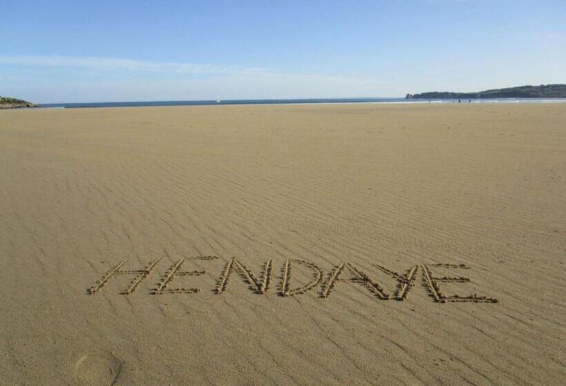 Charmant Studio Moderne En Front De Mer Avec Parking à Hendaye   Fr 1 2 286