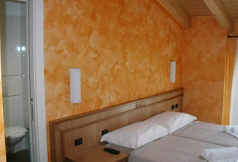 Azzano Holidays B&b
