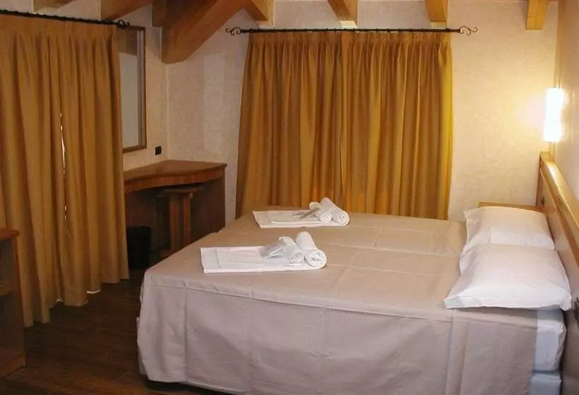 Azzano Holidays B&b