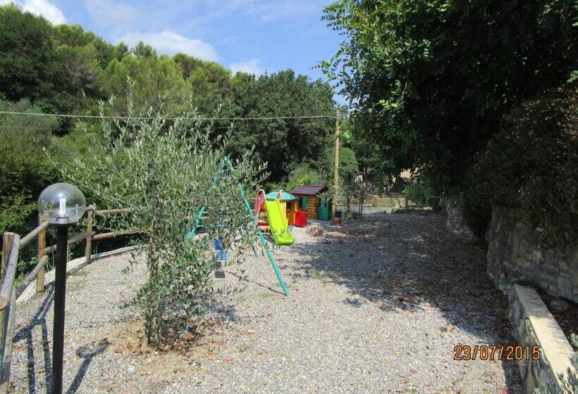 בית מלון כפרי Agriturismo Rio Castello