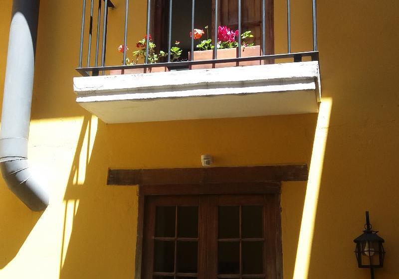 Hotel Apartaestudios La Candelaria