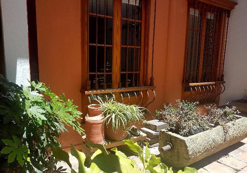 Hotel Apartaestudios La Candelaria