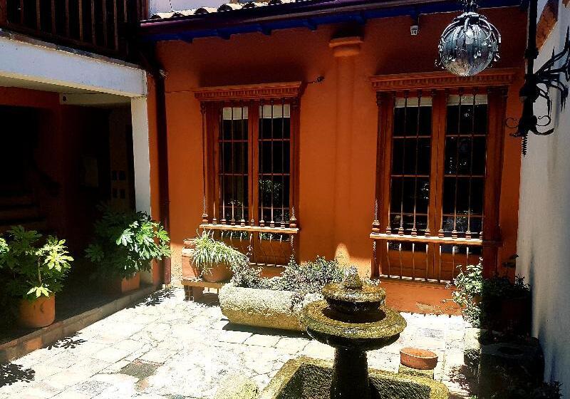 Hotel Apartaestudios La Candelaria