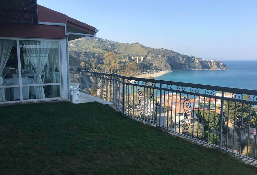 Отель Baia Dell'est