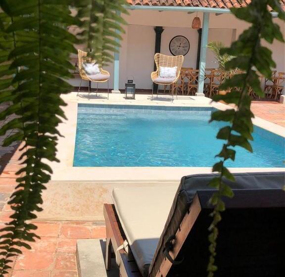 Hotel Camino A Santa Fe