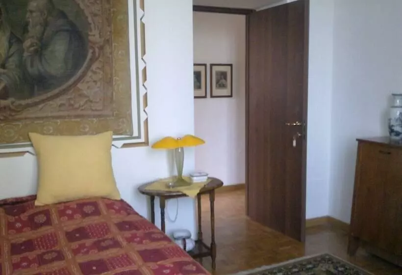 Hotelli Dimora Dei Tasso