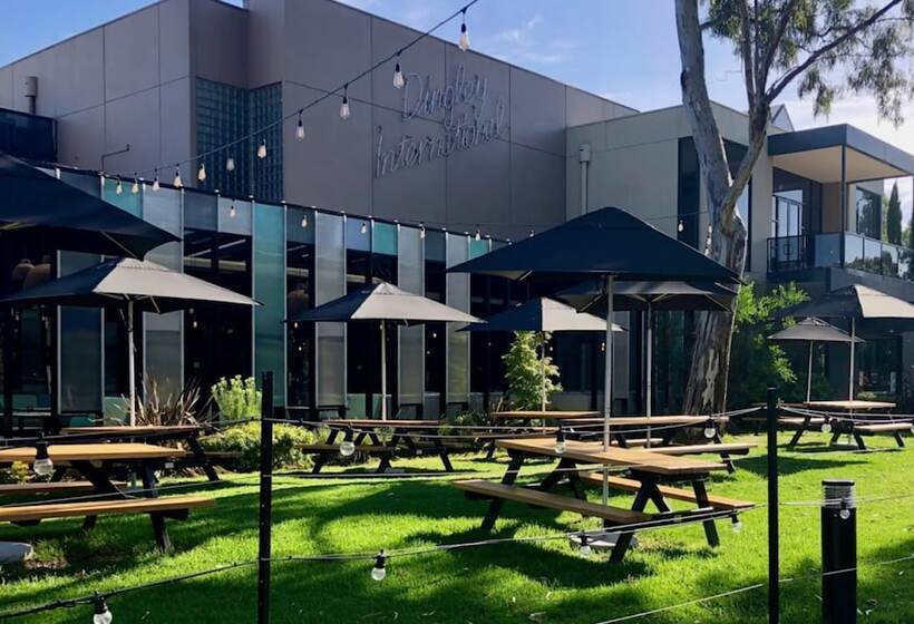 בית מלון כפרי The Dingley