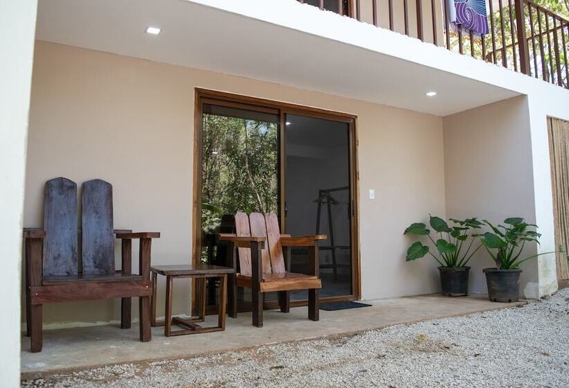 Szálloda Dreamsea Surf Camp